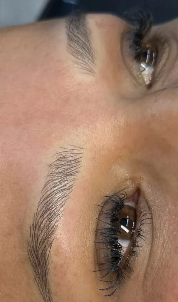 Ceja con microblading: después